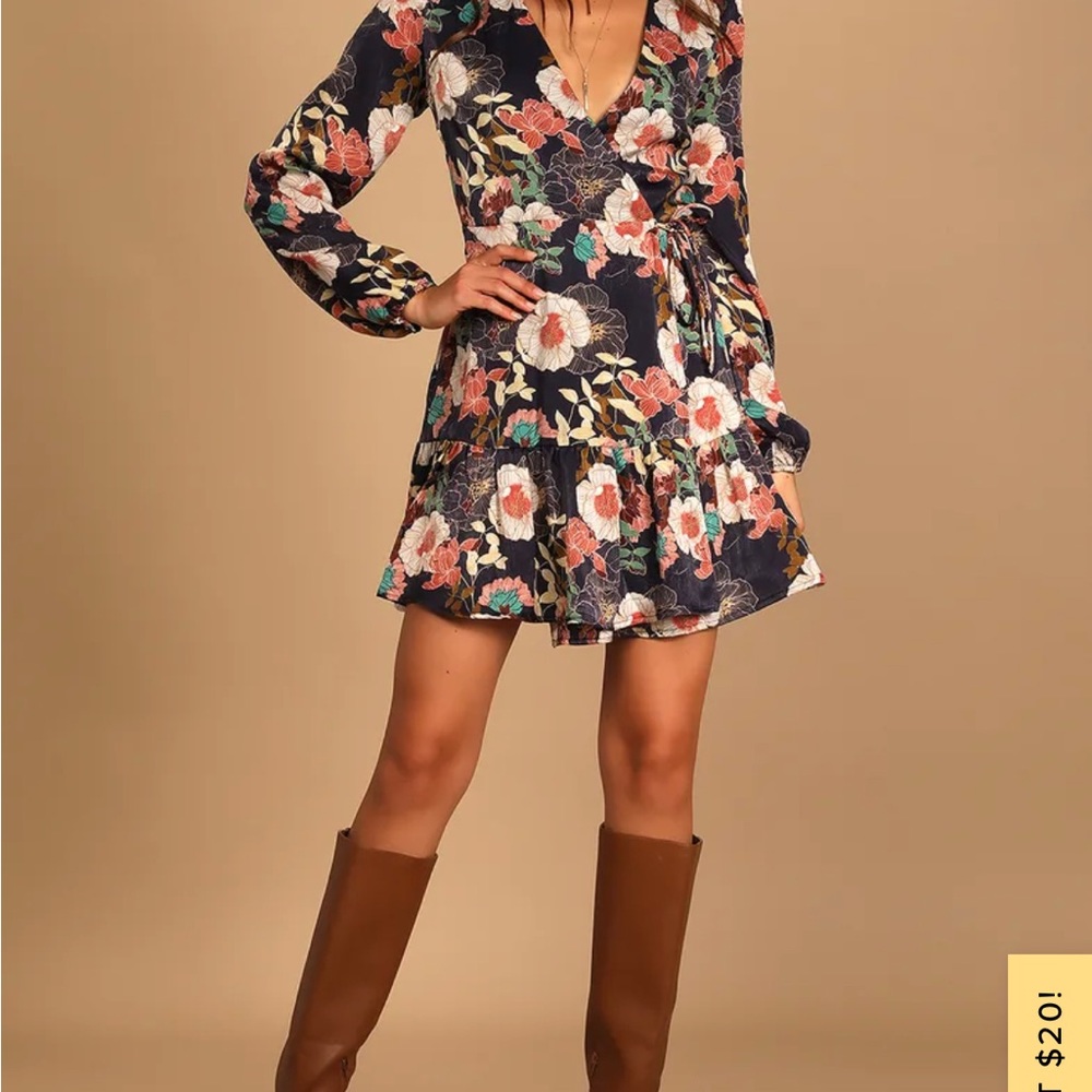 Lulus Satin Floral L/S Dress NWT